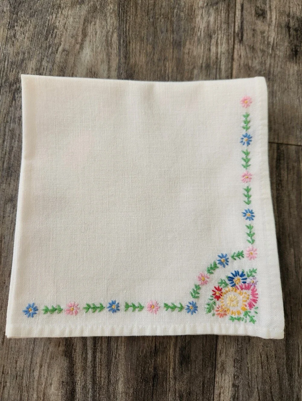 Set Of 4 Vintage Hand Embroidered Cotton Napkins Cream Multicolor Floral Trim
